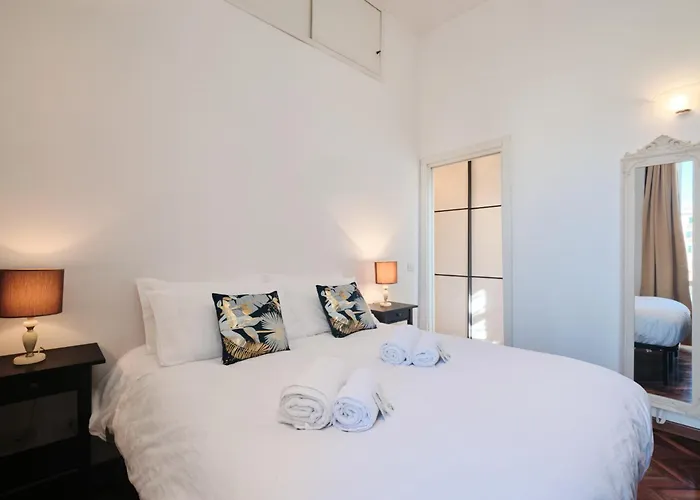 Appartement 5 Minutes From The Colosseo - Free Wi-fi & Netflix *
