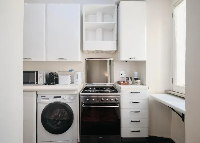 5 Minutes From The Colosseo - Free Wi-fi & Netflix